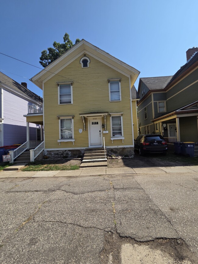 Primary Photo - 232 Oakley Pl NE