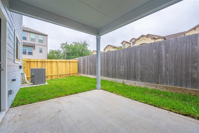 Building Photo - 10303 Harmon Smith Dr.