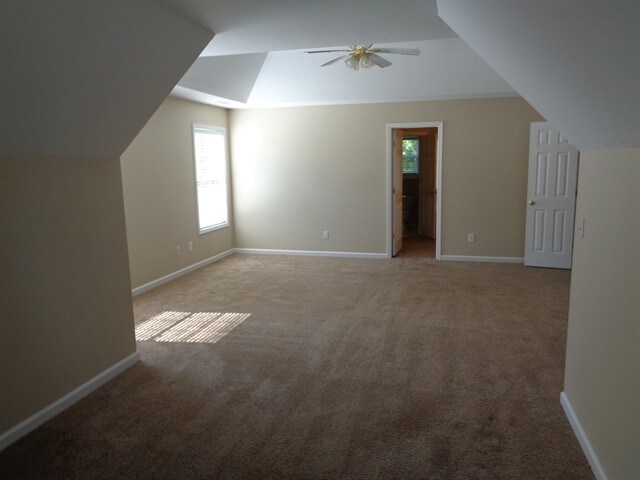 Building Photo - 1387 Belfaire Lake Trl