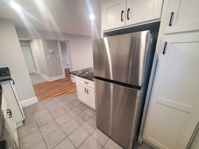 Building Photo - 24 Colgate Rd