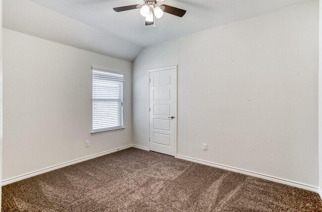 Building Photo - 3204 Brazos Dr E
