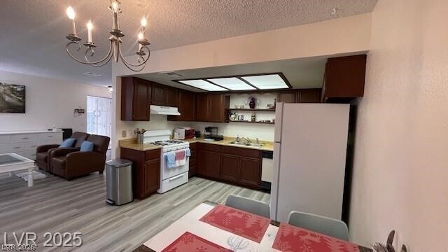 Building Photo - 5576 W Rochelle Ave.