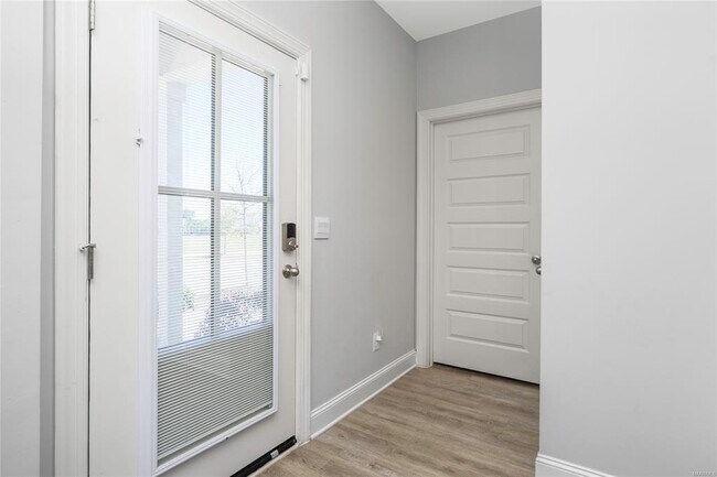 Building Photo - 6313 Town Ln