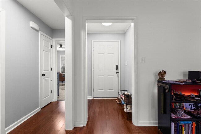 Building Photo - 1053 Grove Landing Ln