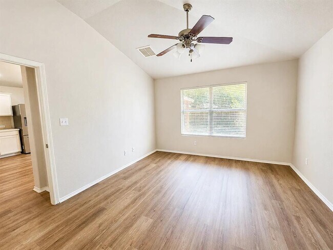 Building Photo - 3101 Barksdale Dr