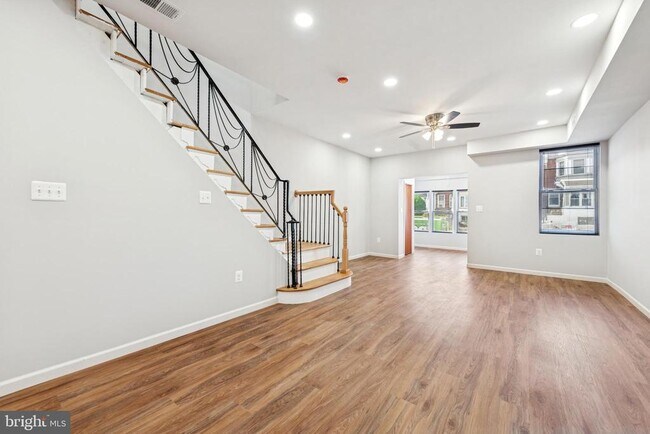 Building Photo - 5743 N 12th St