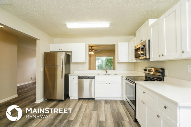 Building Photo - 456 SW Molloy St