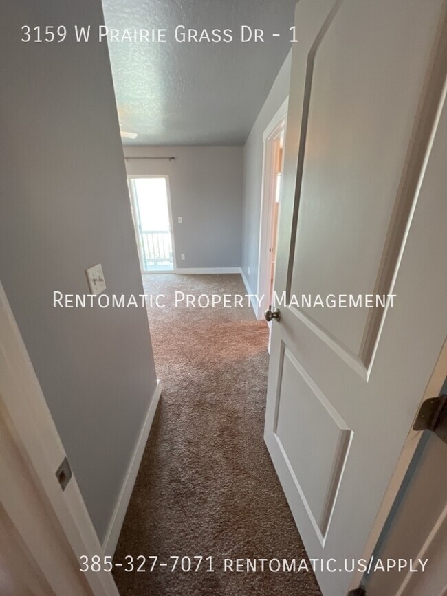 Building Photo - 3159 W Prairie Grass Dr