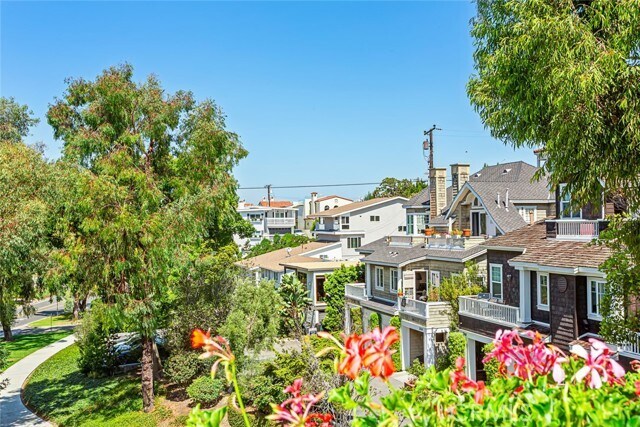 Building Photo - 2720 Bayside Dr