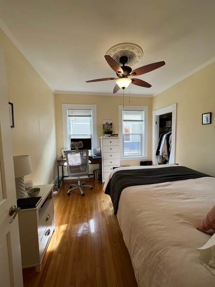 Building Photo - 176 Elm St