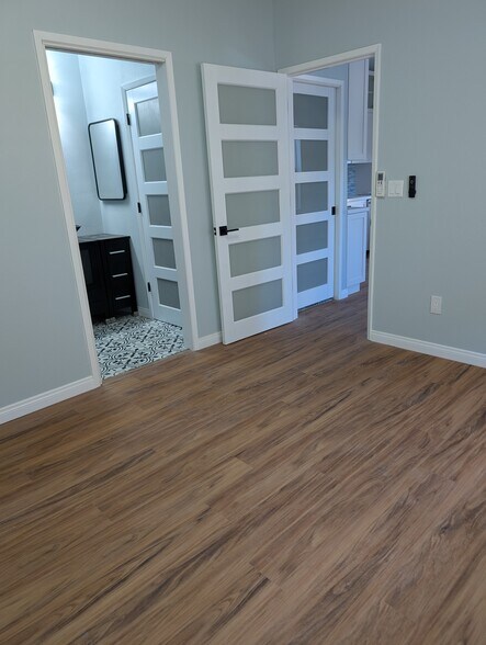 Building Photo - 6719 Rudnick Ave