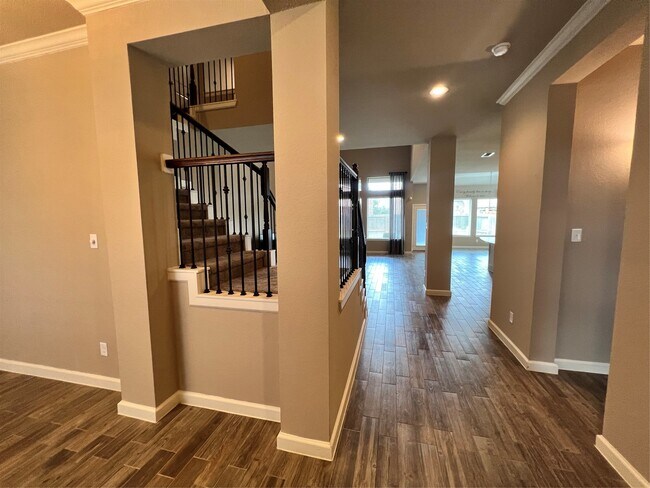 Building Photo - 3318 Suffolk Creek Ln