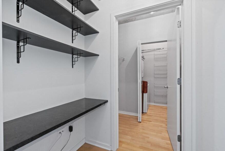 Office Area - 659 W Randolph St