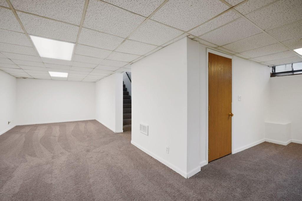 Building Photo - 5060 Hughes Ave NE