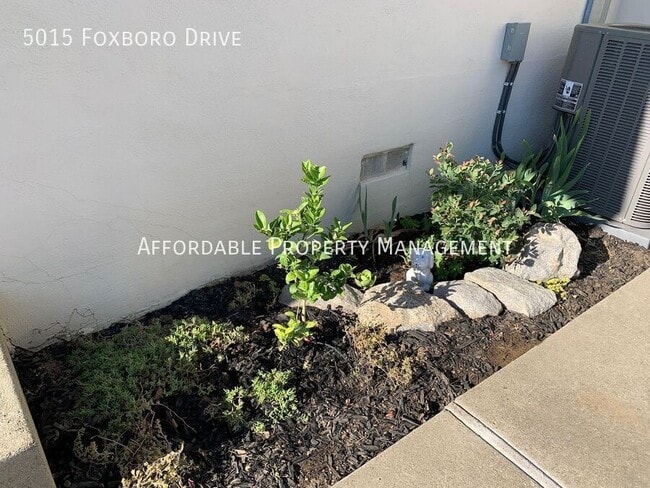 Building Photo - 5015 Foxboro Dr