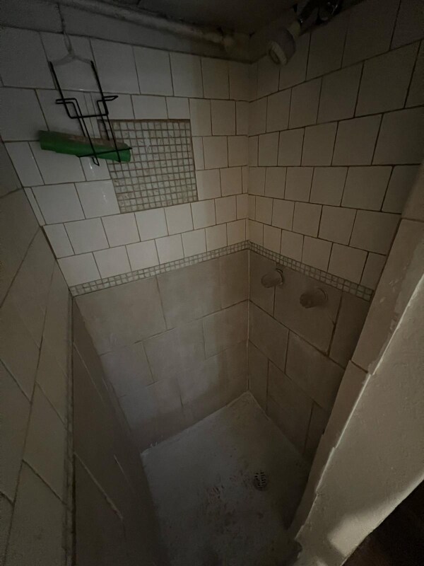 Building Photo - 1100 Myrtle Ave