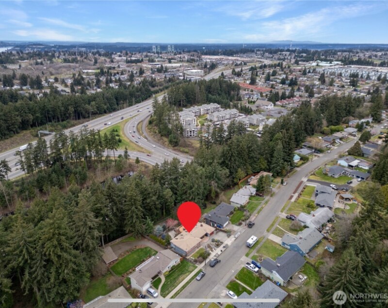 Building Photo - 1626 Huson Dr