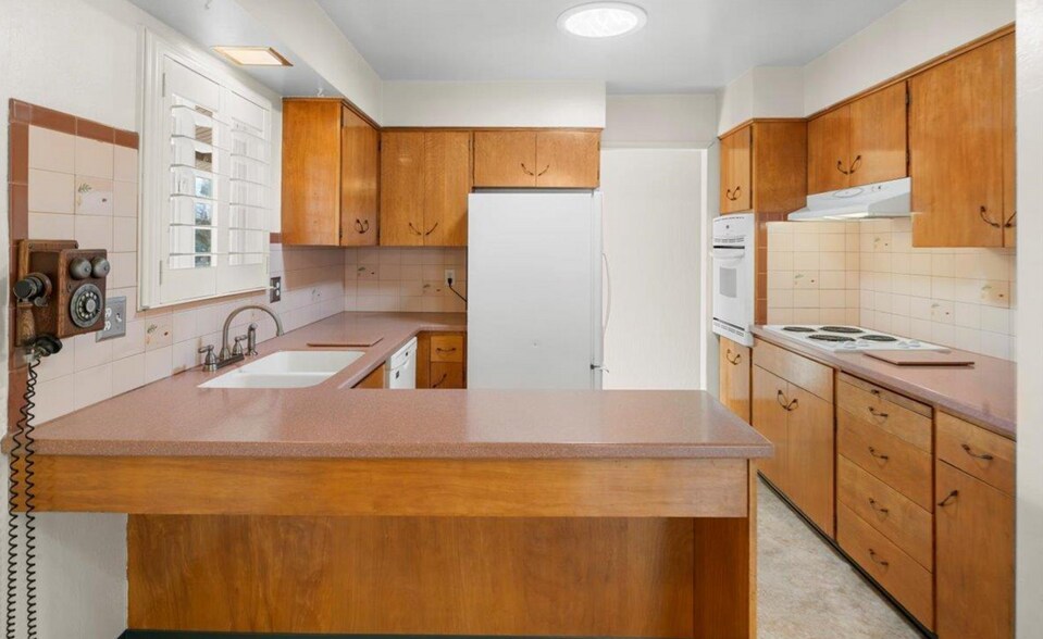 Building Photo - 900 Arleen Way