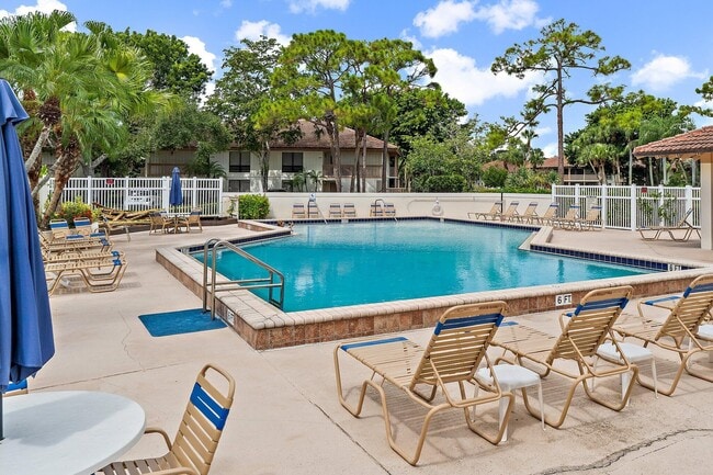 Building Photo - 413 Brackenwood Ln S