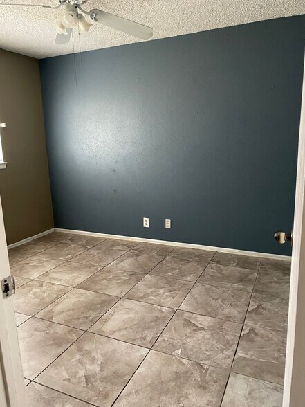 Building Photo - 11630 Spring Trail Dr