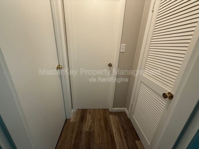 Building Photo - 345 Byrum St