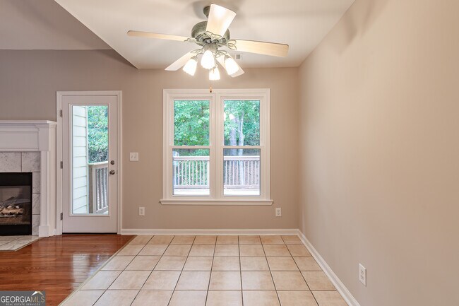 Building Photo - 705 Oxford Crest Ct NW