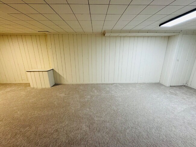 Building Photo - 6012 Logan Ave S