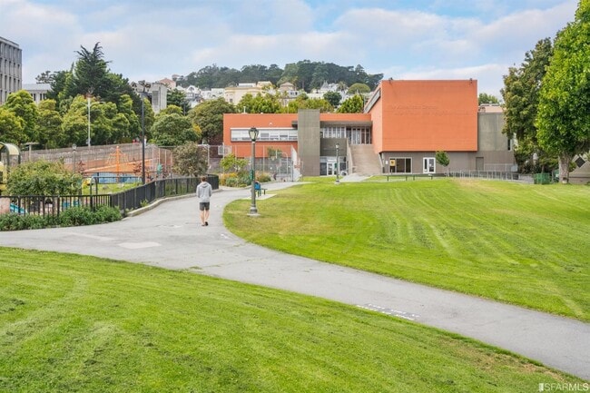 Building Photo - 3264 Market St