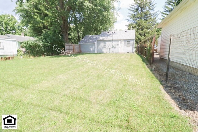 Building Photo - 3406 Illamna Ave