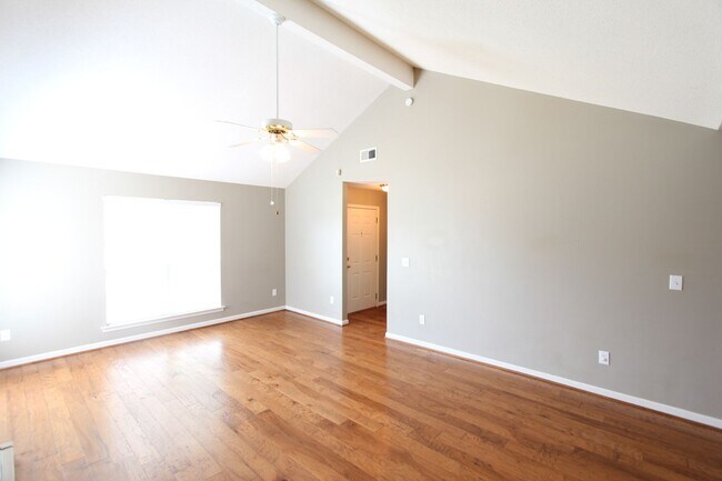 Building Photo - 3BR 2BA in Helena Loaded with Updates!!. Cute! Cute! Cute!