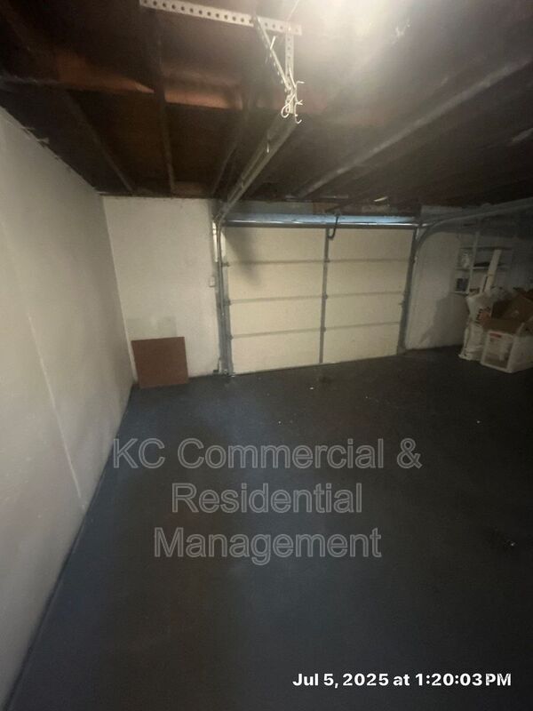 Building Photo - 1705 N Lynn St
