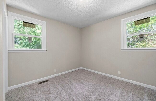 Building Photo - 131 Brandywine Dr