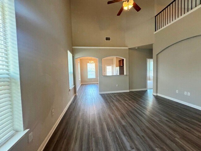 Building Photo - 120 Kingfisher Ln