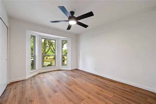 Building Photo - 608 Franklin Dr