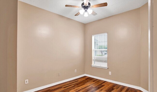 Building Photo - 2651 S Juniper St