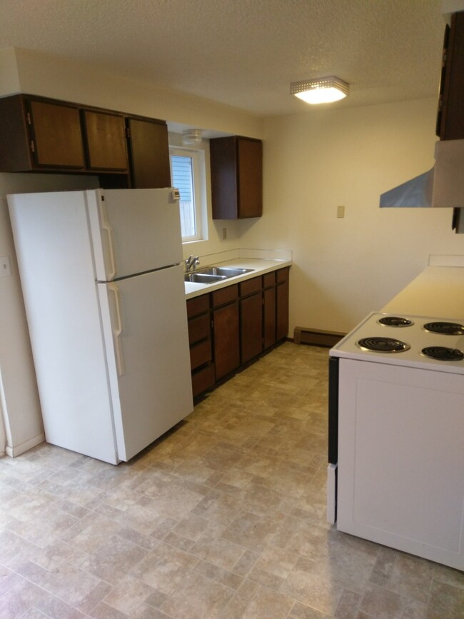 Building Photo - Quiet, Cozy 2-Bedroom Located in Columbia ...