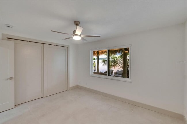Building Photo - 1492 Sea Gull Dr S