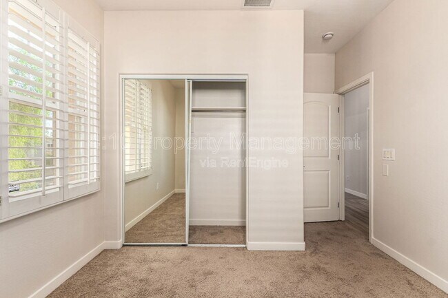 Building Photo - 4175 E Jasper Dr