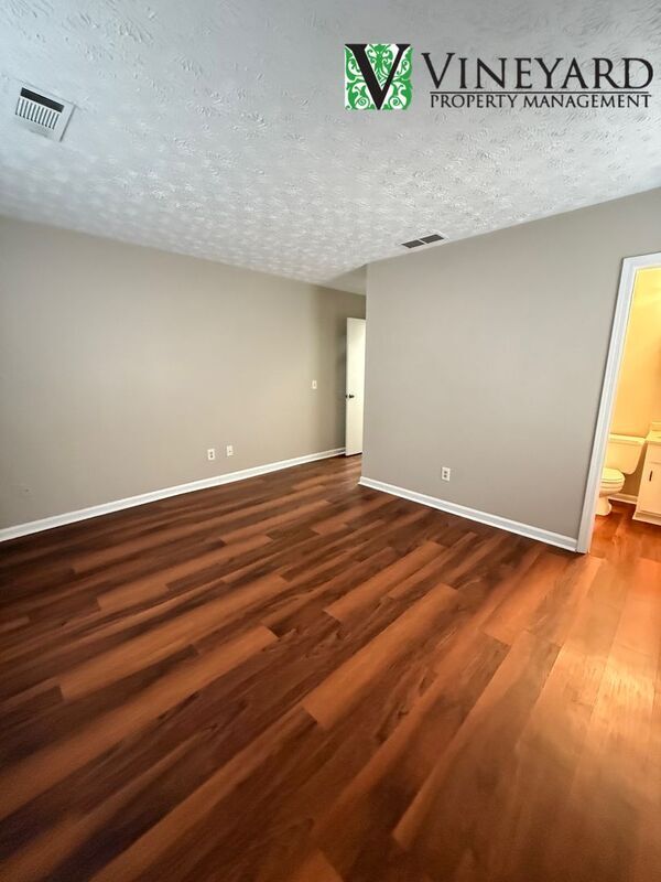 Building Photo - 164 Kimberly Way SW