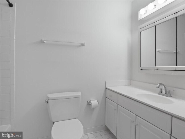 Building Photo - 11645 Newbridge Ct