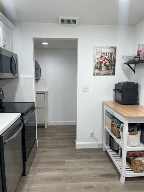 Building Photo - 5160 Las Verdes Cir