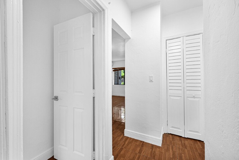 Building Photo - 6430 NE 1st Ct