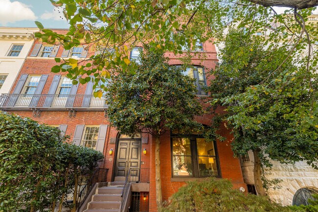 Building Photo - 1740 R St NW