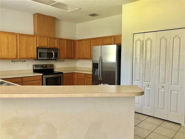 Building Photo - 1000 Araminta St