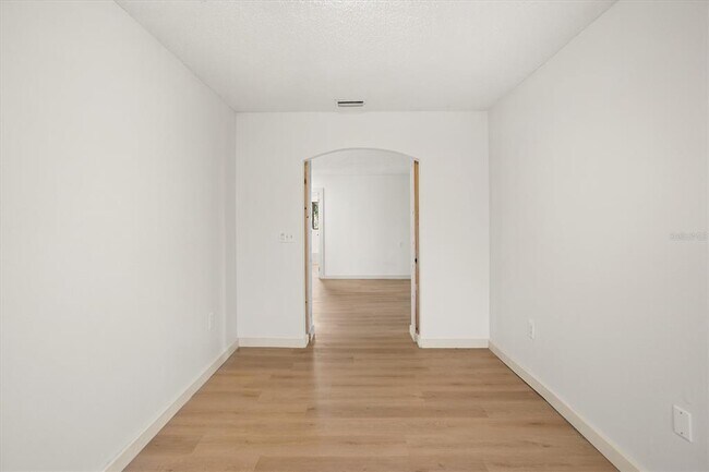 Building Photo - 8725 Erie Ln