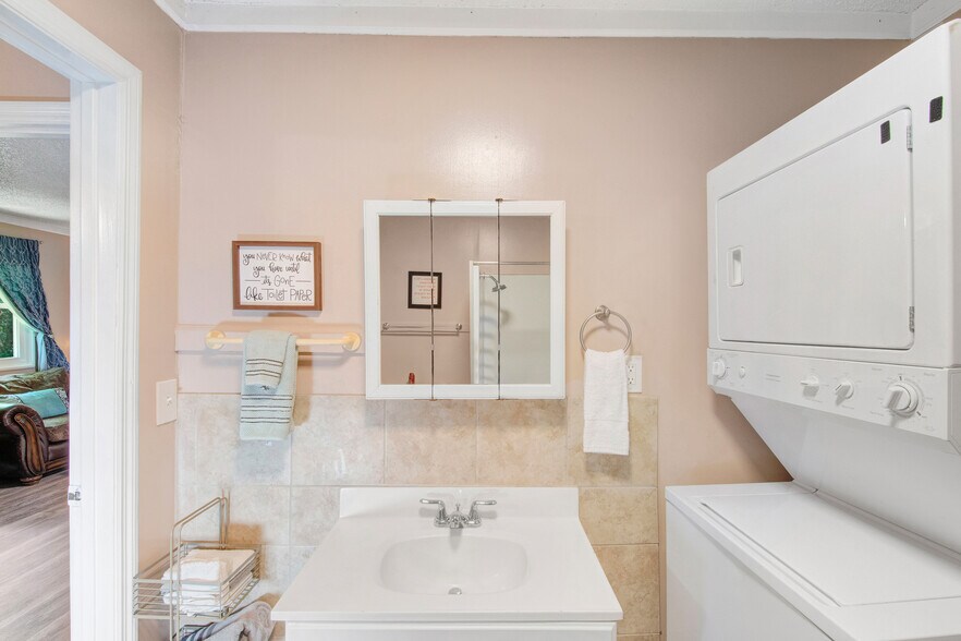 Building Photo - 2612 Couchville Pike