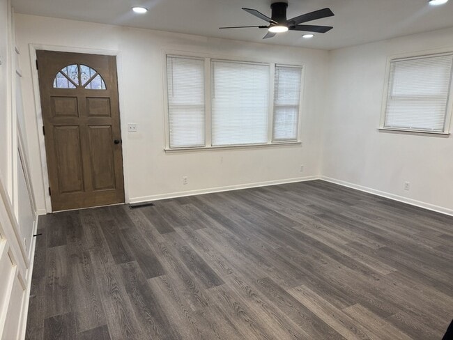 Building Photo - 1319 N 6th St