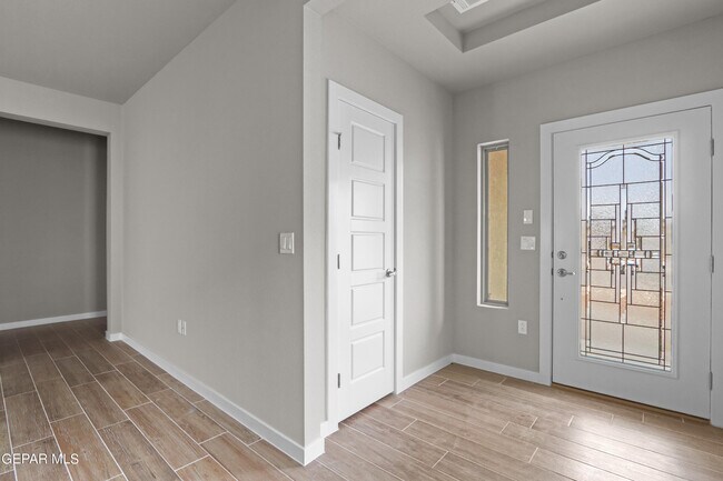 Building Photo - 348 San Jose