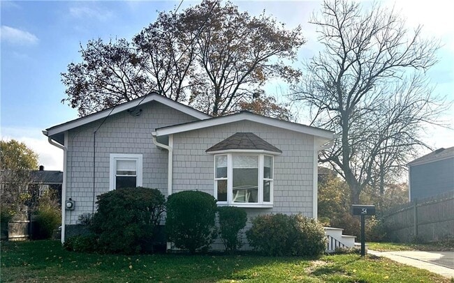 Primary Photo - 54 Planet Ave