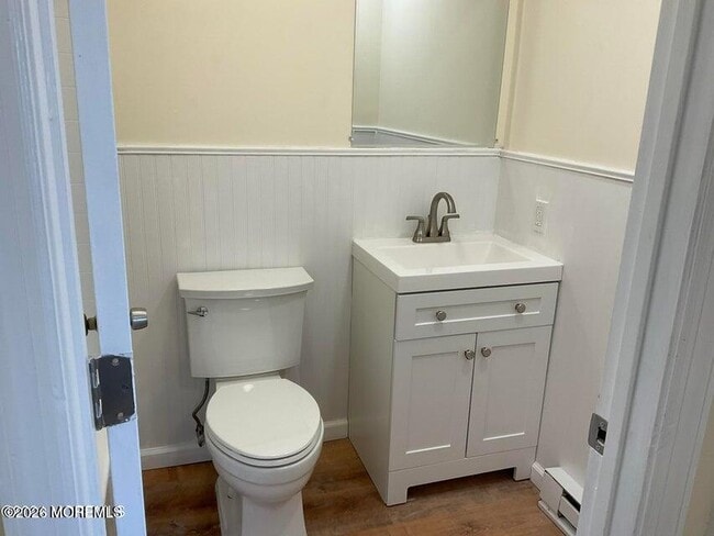 Building Photo - 410 8th Ave